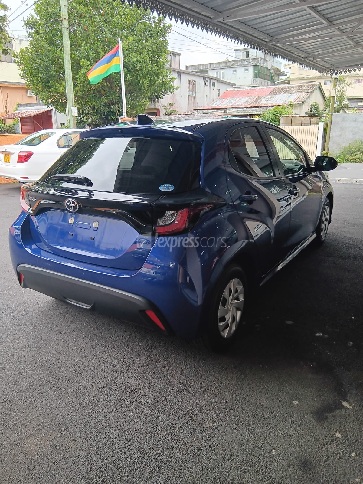 Dealership Second Hand Toyota Yaris 2021 - lexpresscars.mu