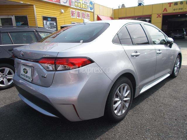 Dealership Second Hand Toyota Corolla Hybrid 2022 - lexpresscars.mu