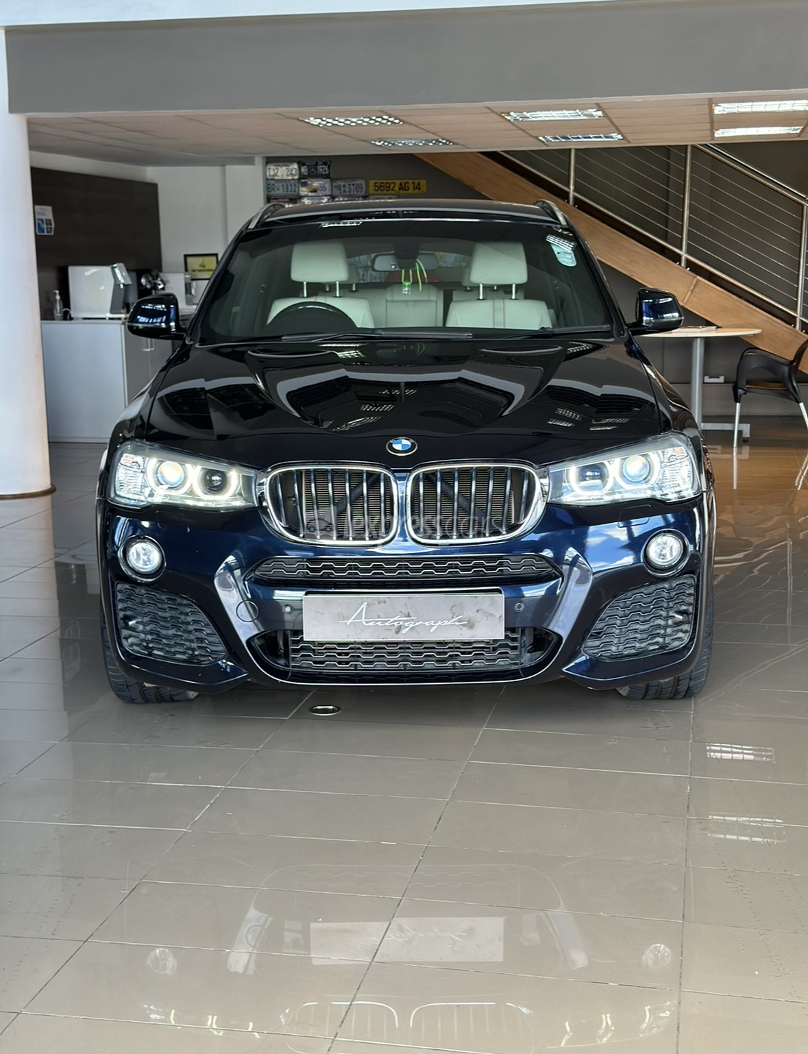 Dealership Second Hand BMW X4 2018 - lexpresscars.mu