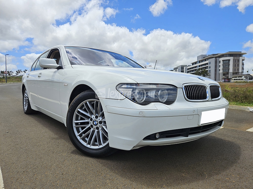 Dealership Second Hand BMW 7 Series 2004 - lexpresscars.mu