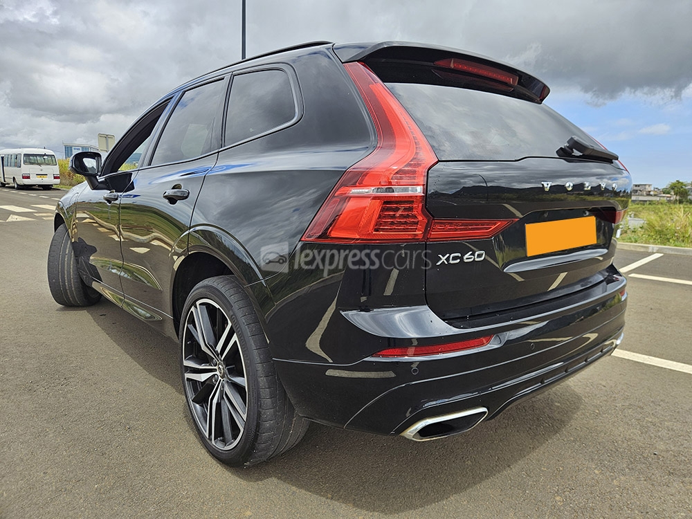 Dealership Second Hand Volvo XC60 2021 lexpresscars.mu