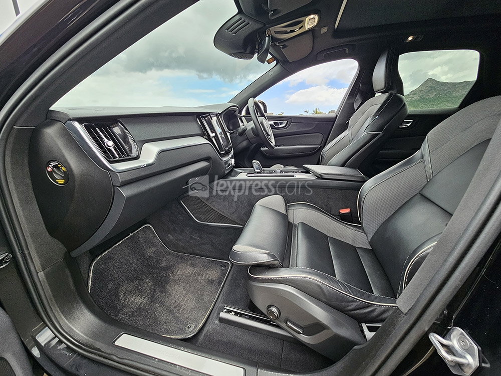 Dealership Second Hand Volvo XC60 2021 lexpresscars.mu