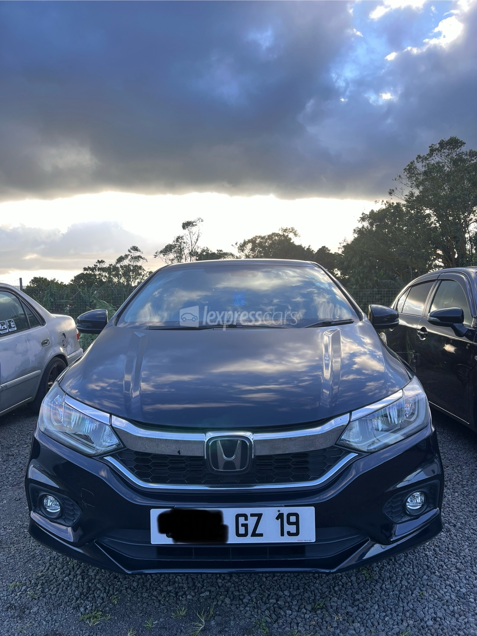 SecondHand Honda Grace 2019 lexpresscars.mu