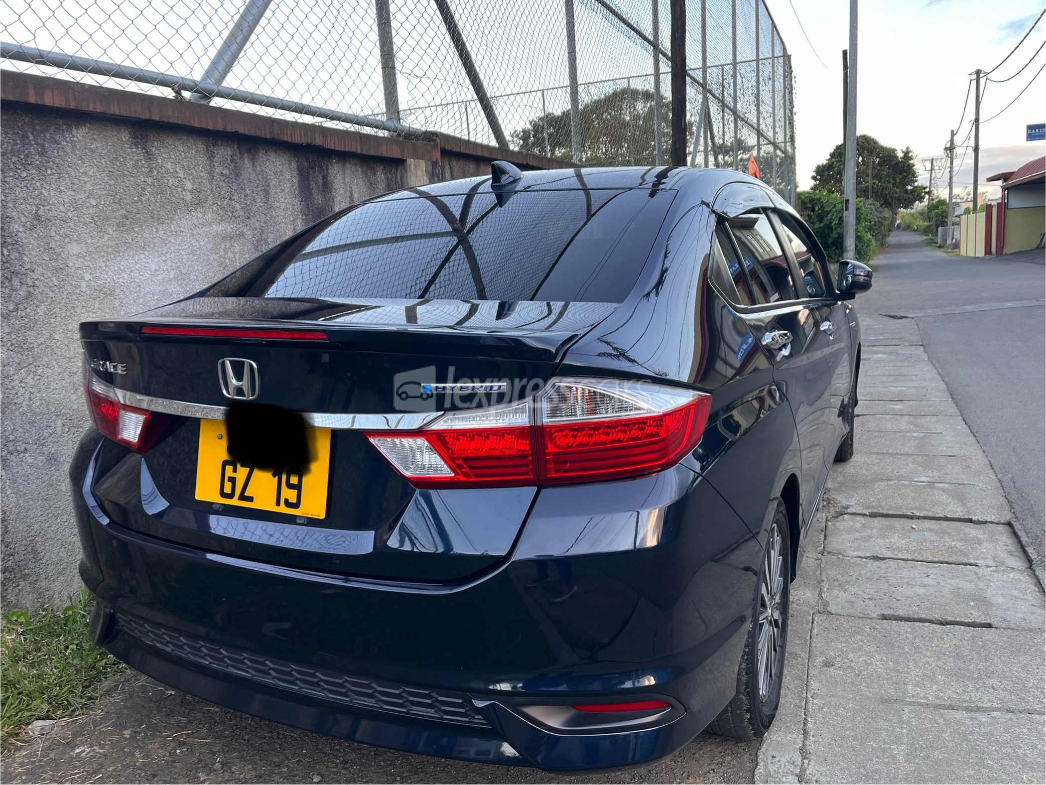 SecondHand Honda Grace 2019 lexpresscars.mu