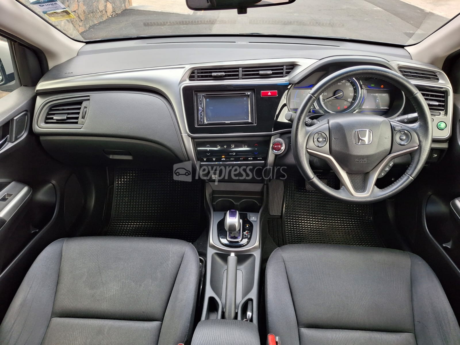 SecondHand Honda Grace 2015 lexpresscars.mu