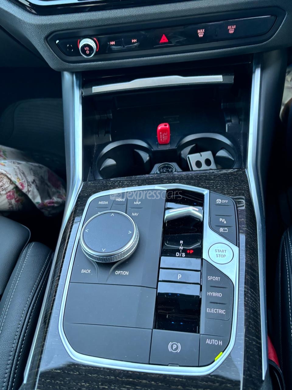 Second-Hand BMW 330E 2022 - lexpresscars.mu