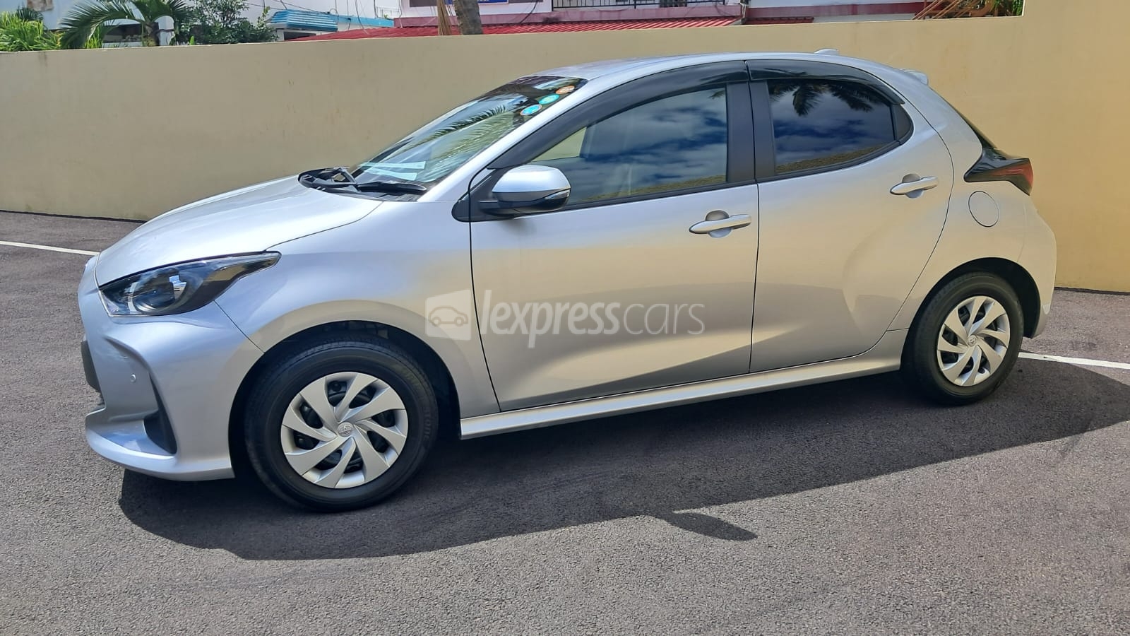Dealership Second Hand Toyota Yaris - lexpresscars.mu