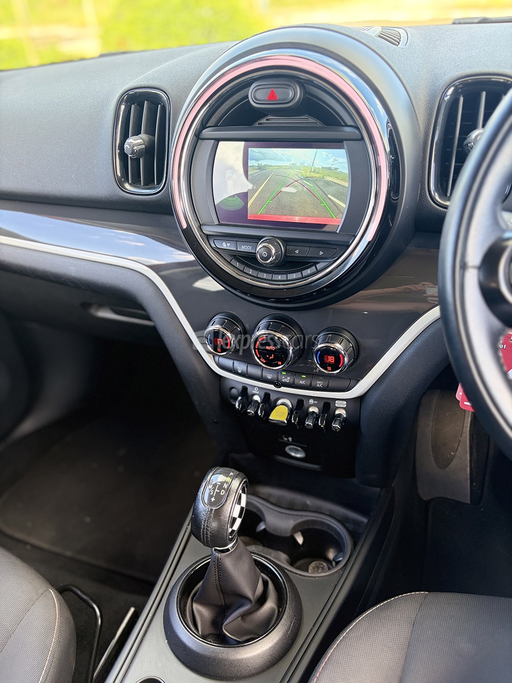 Dealership Second Hand Mini Cooper 2019 - lexpresscars.mu